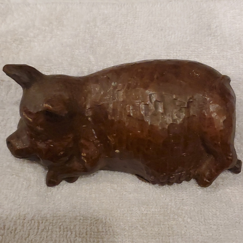 Red Mill Carved Pig